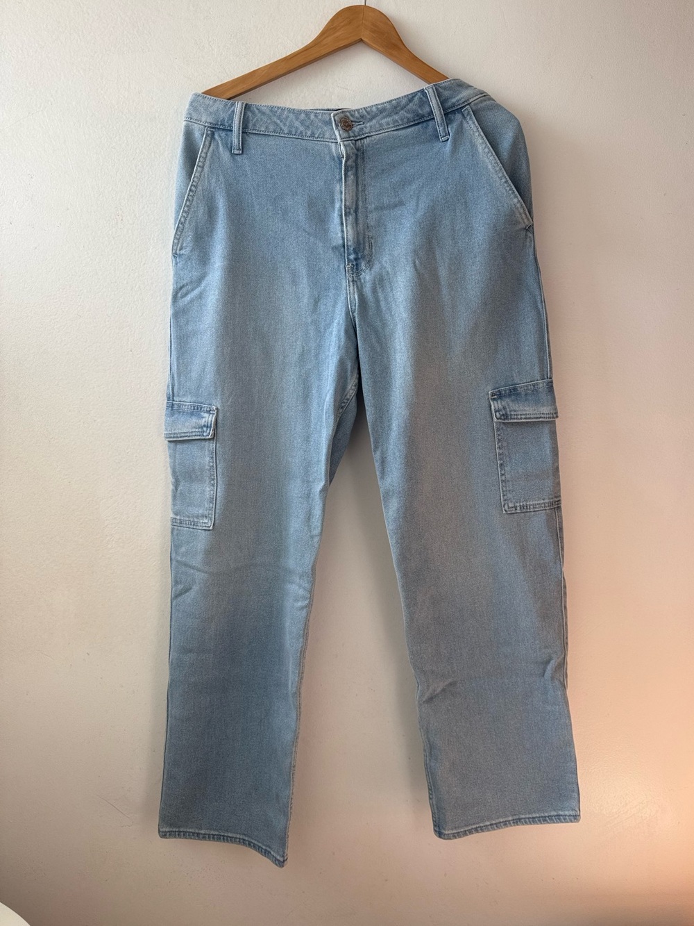 Hollister Ultra High-Rise Dad Jeans